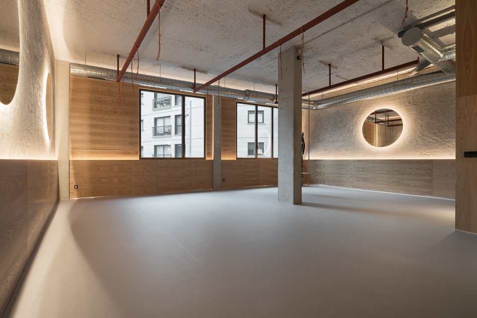flow yoga studio by nan arquitectos