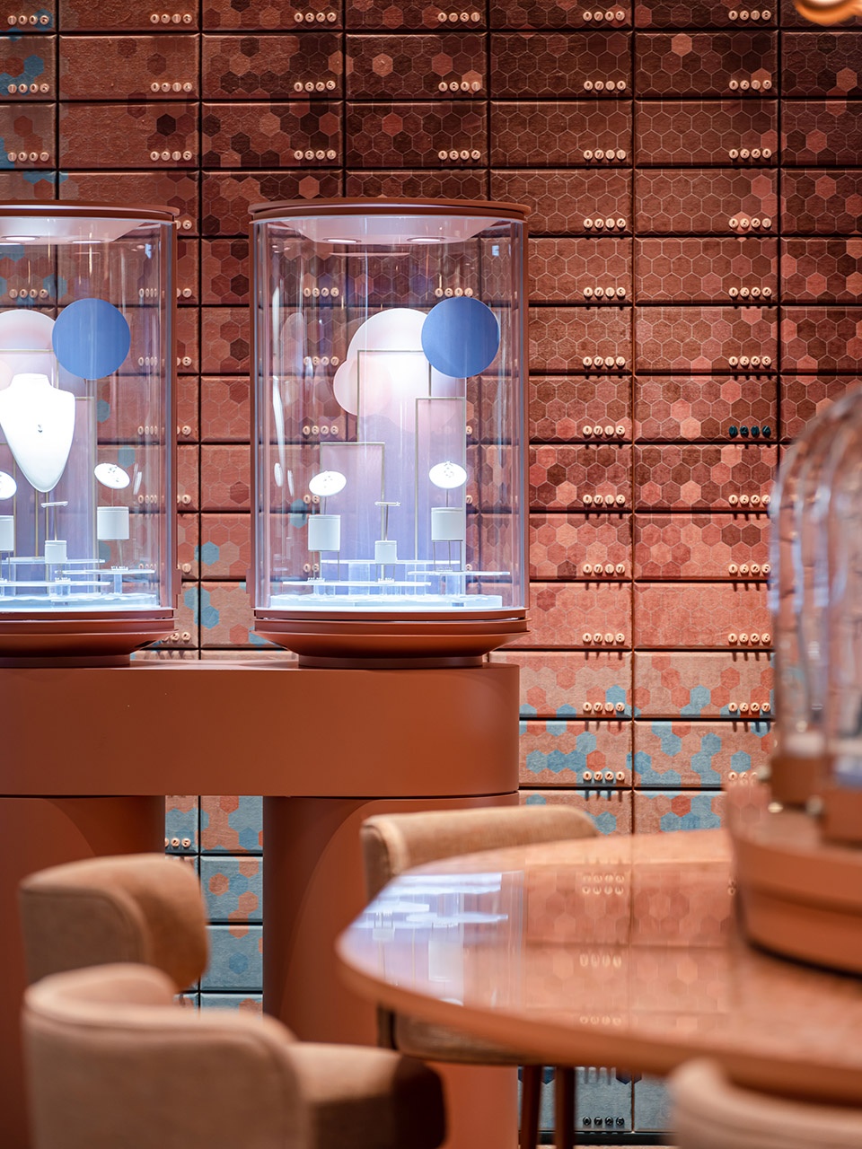Chow Tai Fook s Brand New Experience Shop in Chongqing Joy City by ONE PLUS