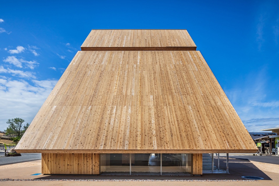 Takahama Cafe by Kengo Kuma and Associates