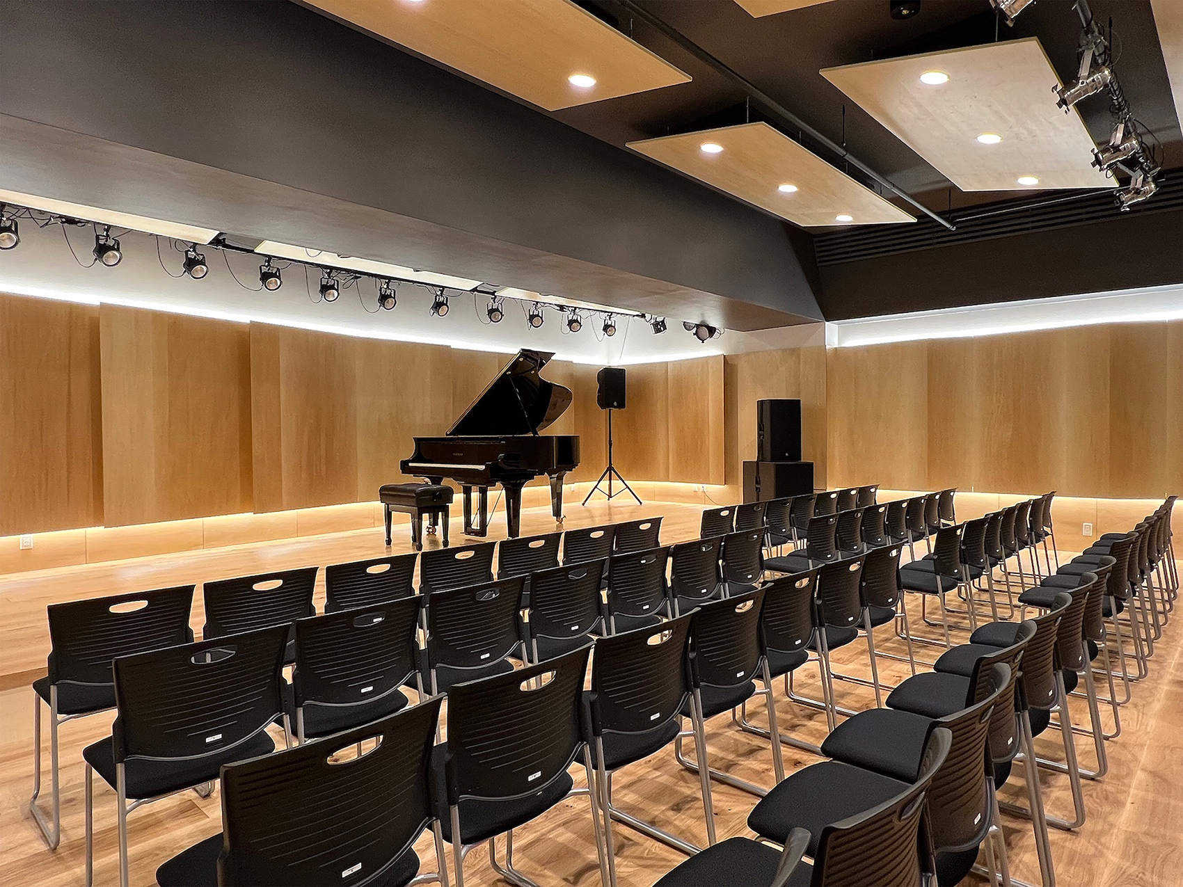 Building of Music By Aisaka Architects’ Atelier 谷德设计网