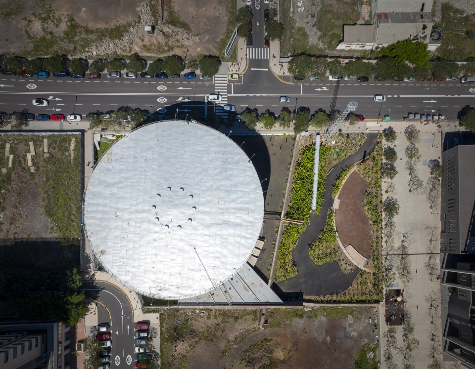 el tanque garden by fernando menis architects