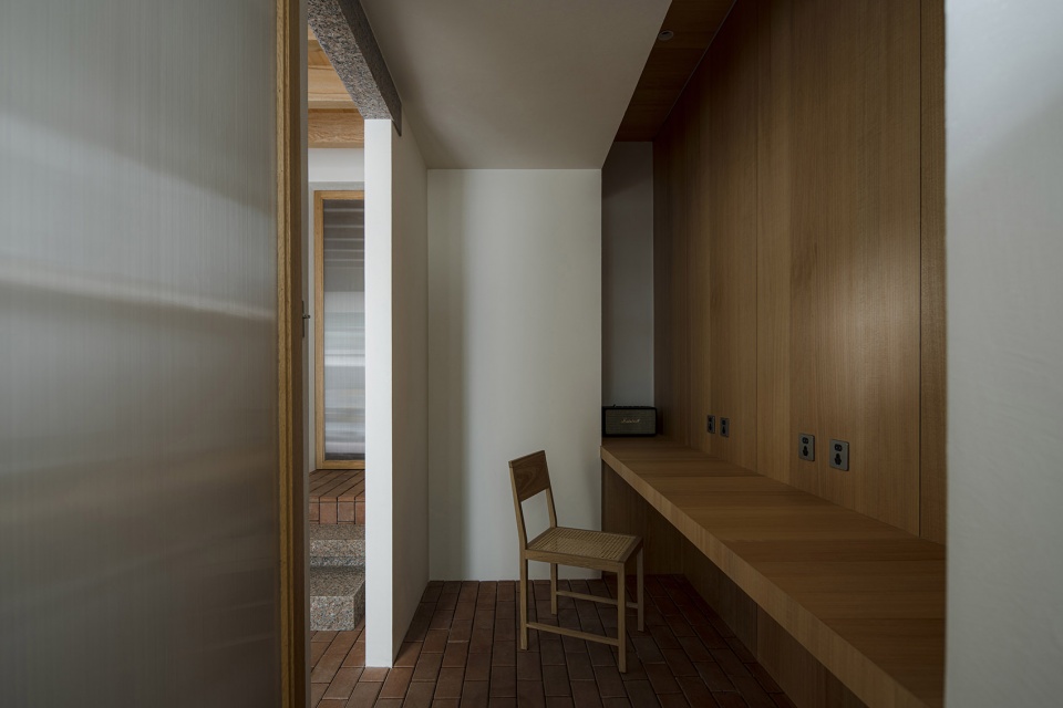 24 Yulin Fanghua St. H and Z Space Design