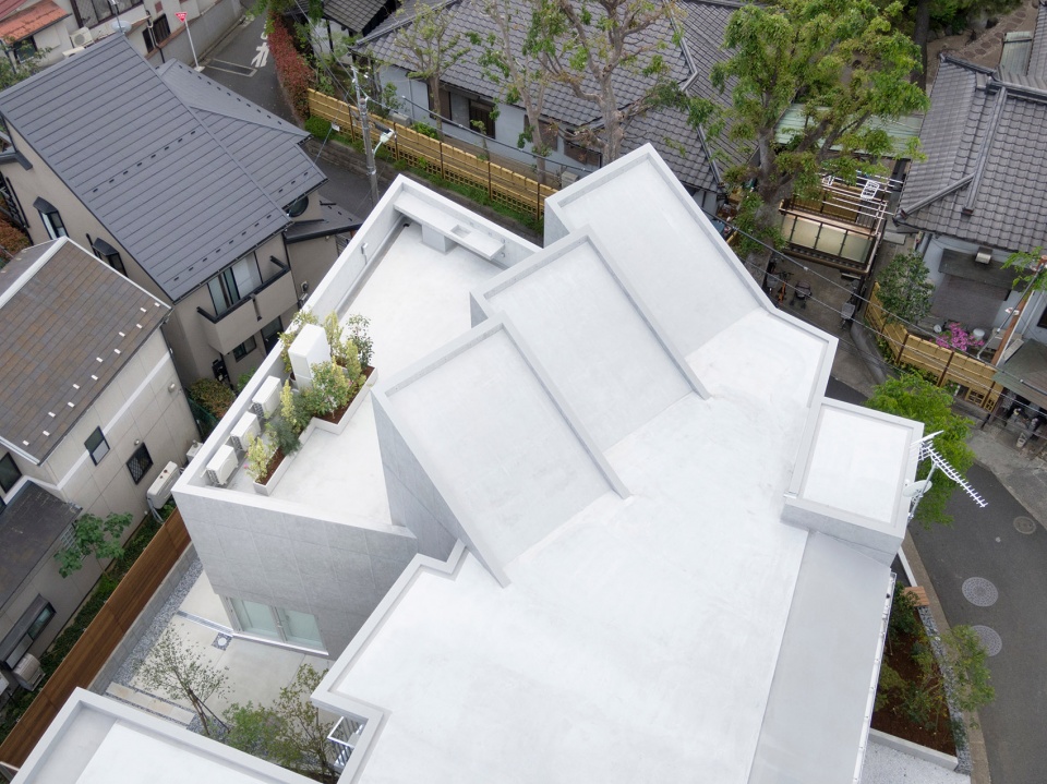 Ideareve Ikegami by Ryuichi Sasaki Architecture