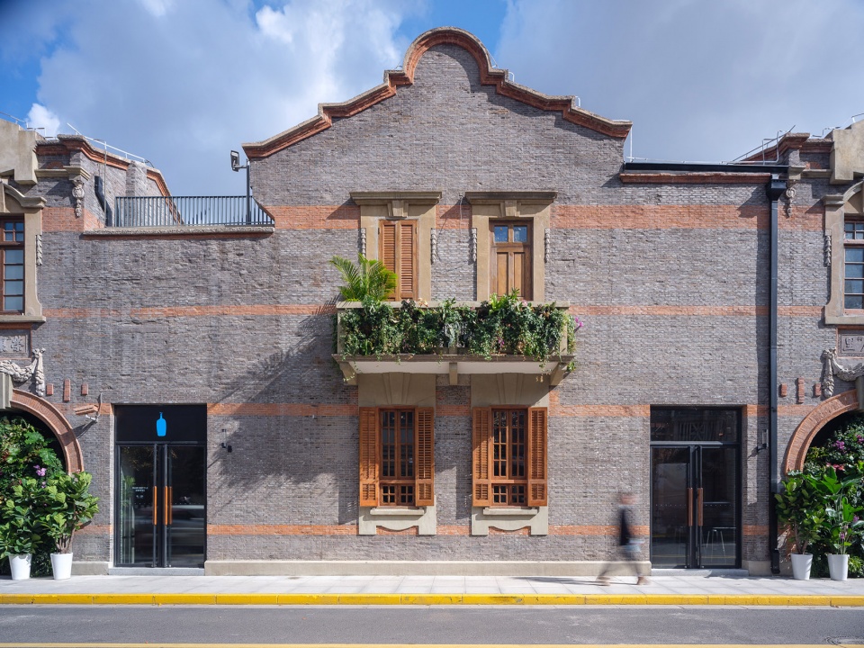 Primitive Shelter Blue Bottle Zhang Yuan Cafe China by Neri Hu Design and Research Office