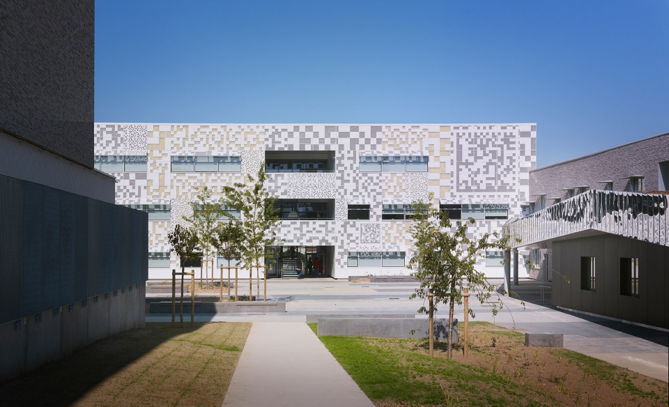 college lucie aubrac by coldefy and associates