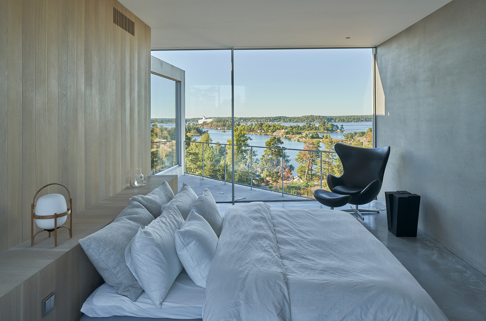 House On A Hill By Tham And Videgard Arkitekter 