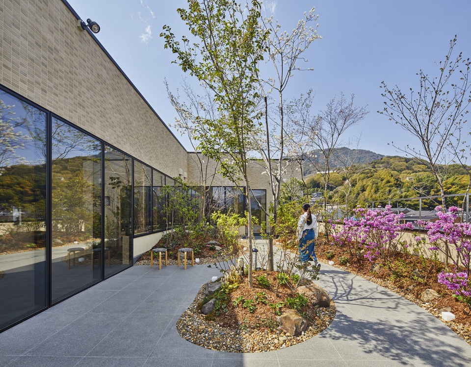 sasaki spine clinic by uid