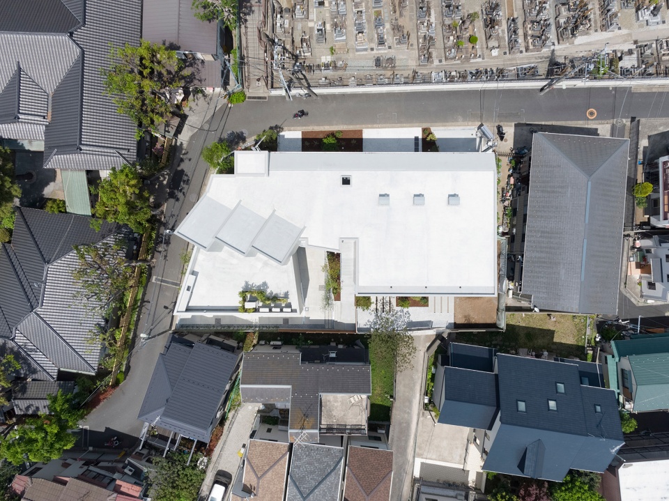Ideareve Ikegami by Ryuichi Sasaki Architecture