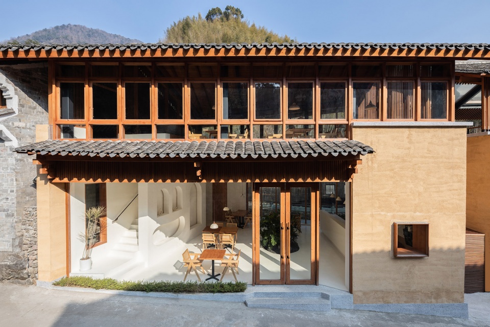 Riverside Restaurant adapted from the power station Qixiakeng Village Fenghua by Shulin Architecture Firm