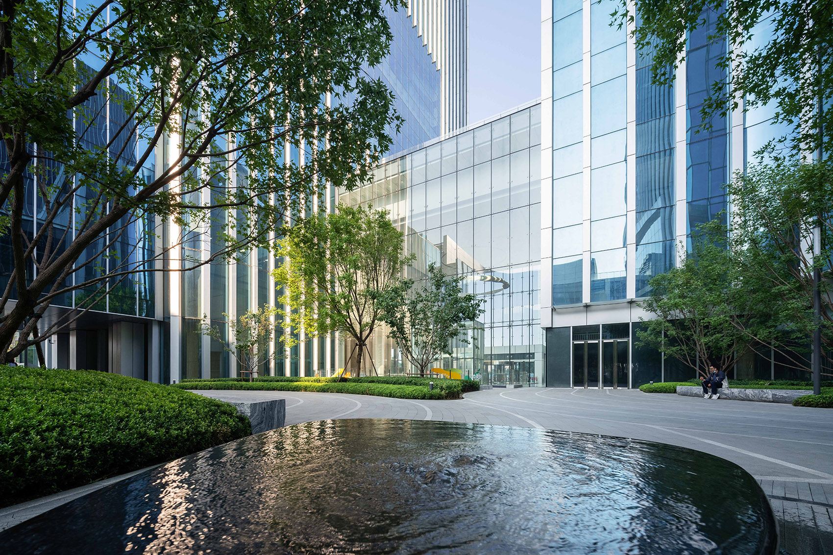 Beijing Lize PingAn Fortune Center, China by OneScape - 谷德设计网