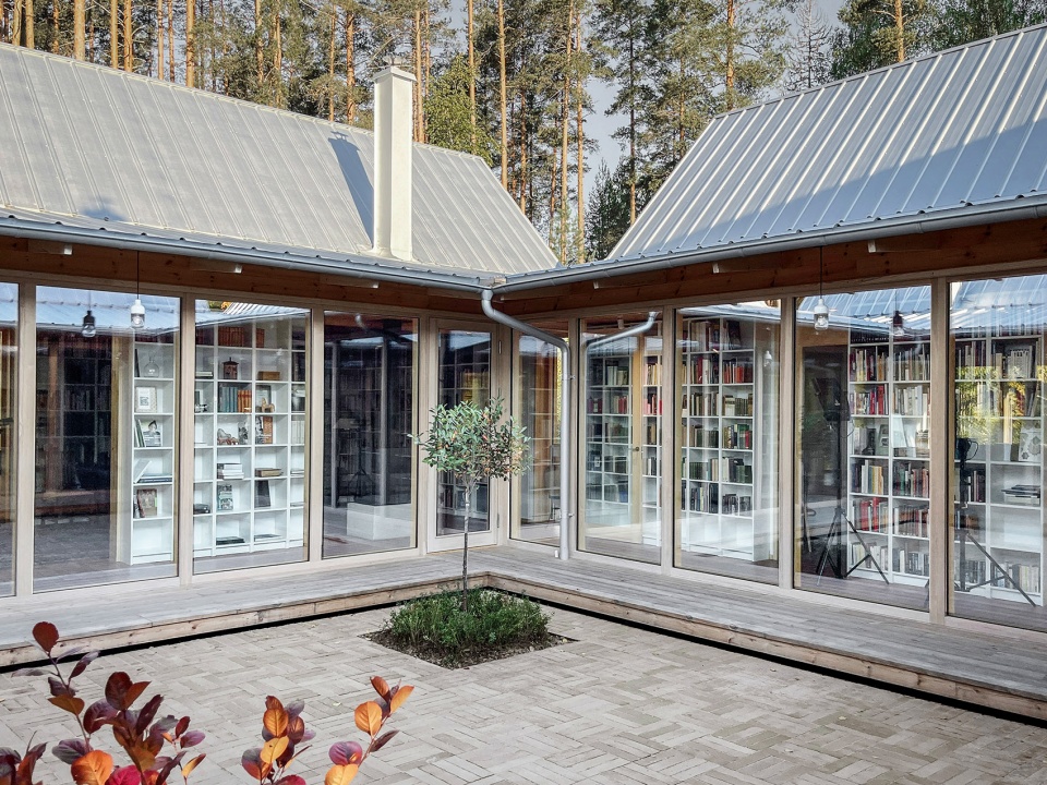Library House Hanna Michelson