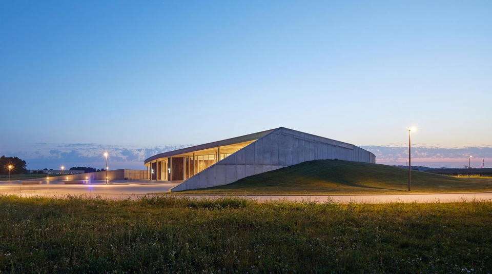 crematorium the tumulus by aexn architects