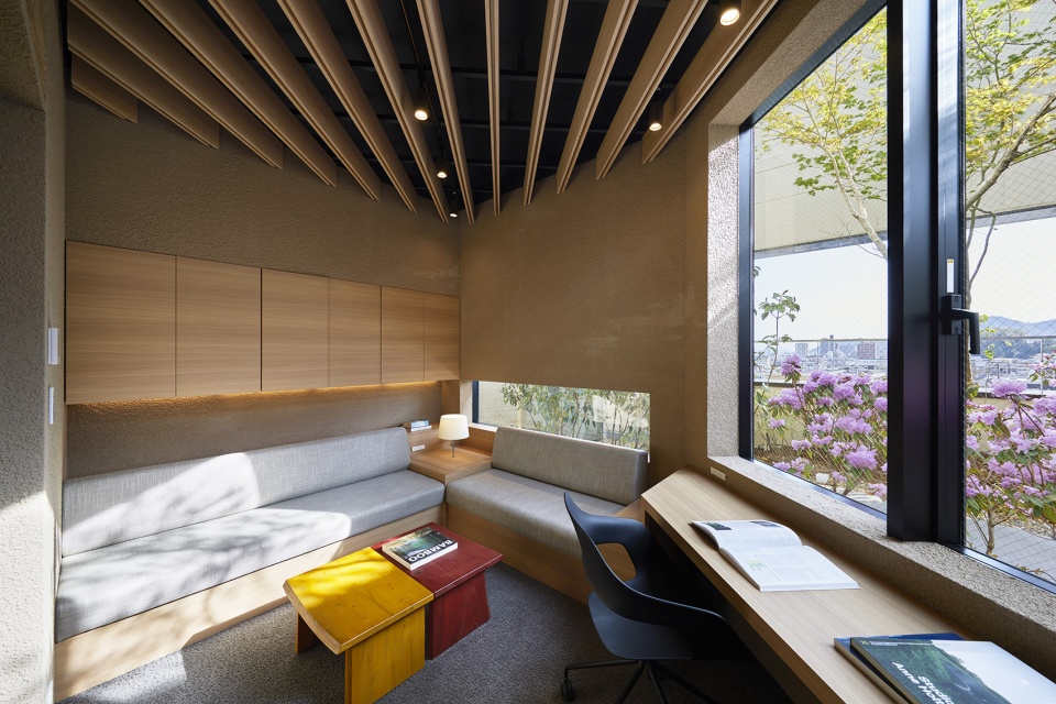 sasaki spine clinic by uid