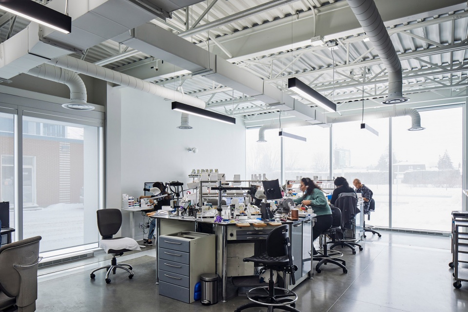 Lafond Desjardins Dental Laboratory by ACDF Architecture