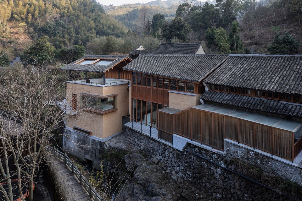 Riverside Restaurant adapted from the power station Qixiakeng Village Fenghua by Shulin Architecture Firm