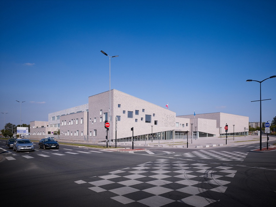 college lucie aubrac by coldefy and associates