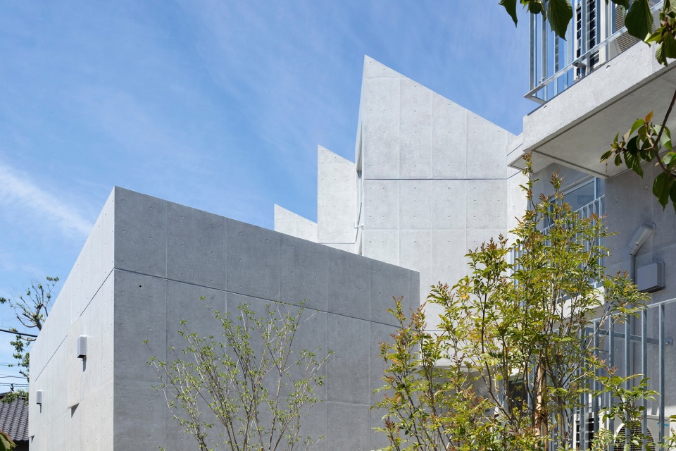 Ideareve Ikegami by Ryuichi Sasaki Architecture