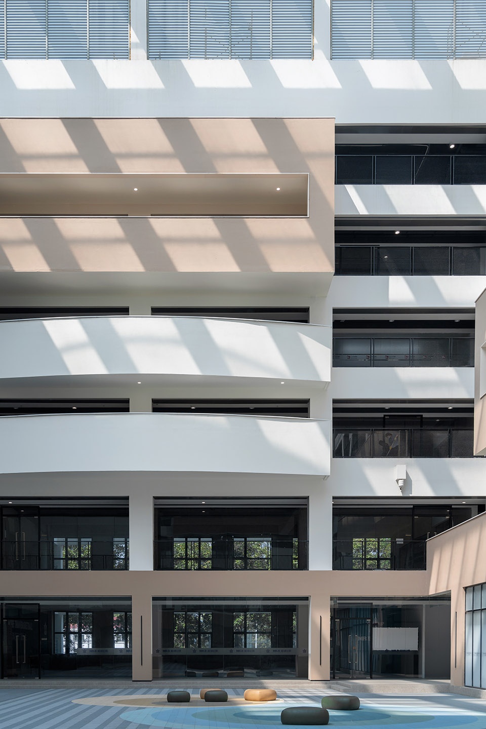No 78 Bancang Street Nanjing China by DUTS Design