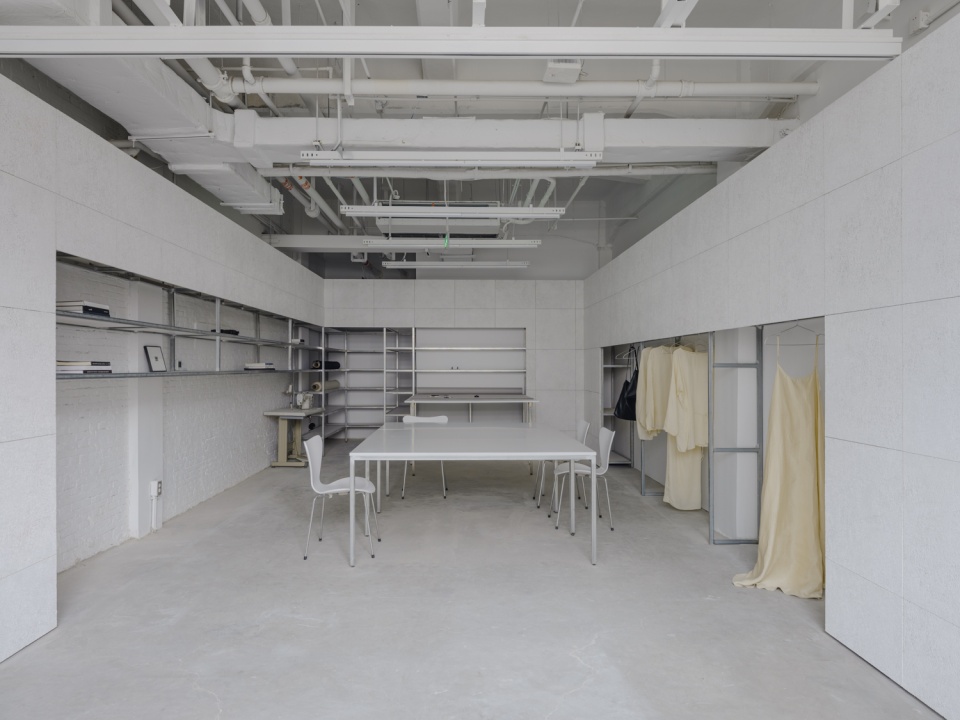 SPACE AS DRESS DRESS AS VESSEL China by studio profile
