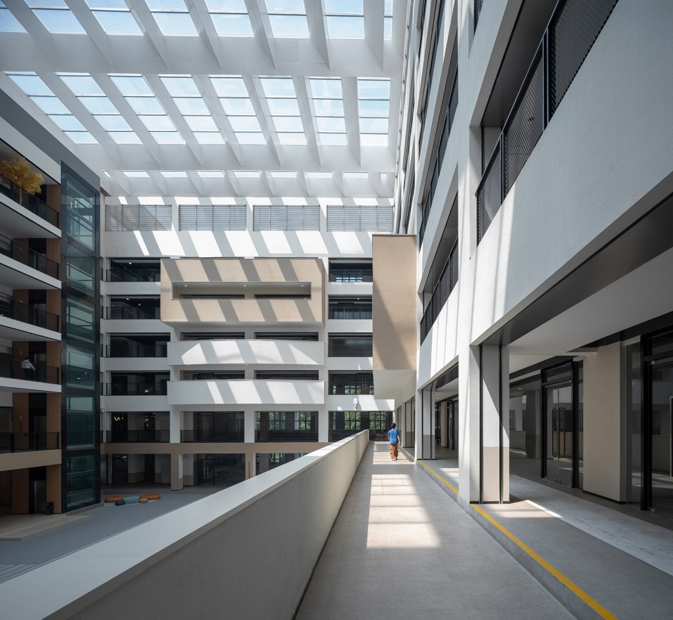 No 78 Bancang Street Nanjing China by DUTS Design