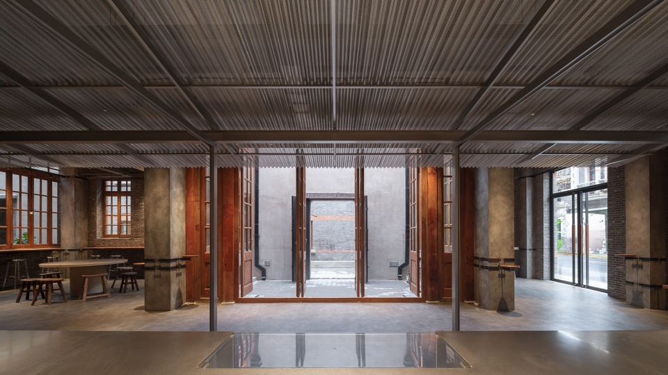 Primitive Shelter Blue Bottle Zhang Yuan Cafe China by Neri Hu Design and Research Office