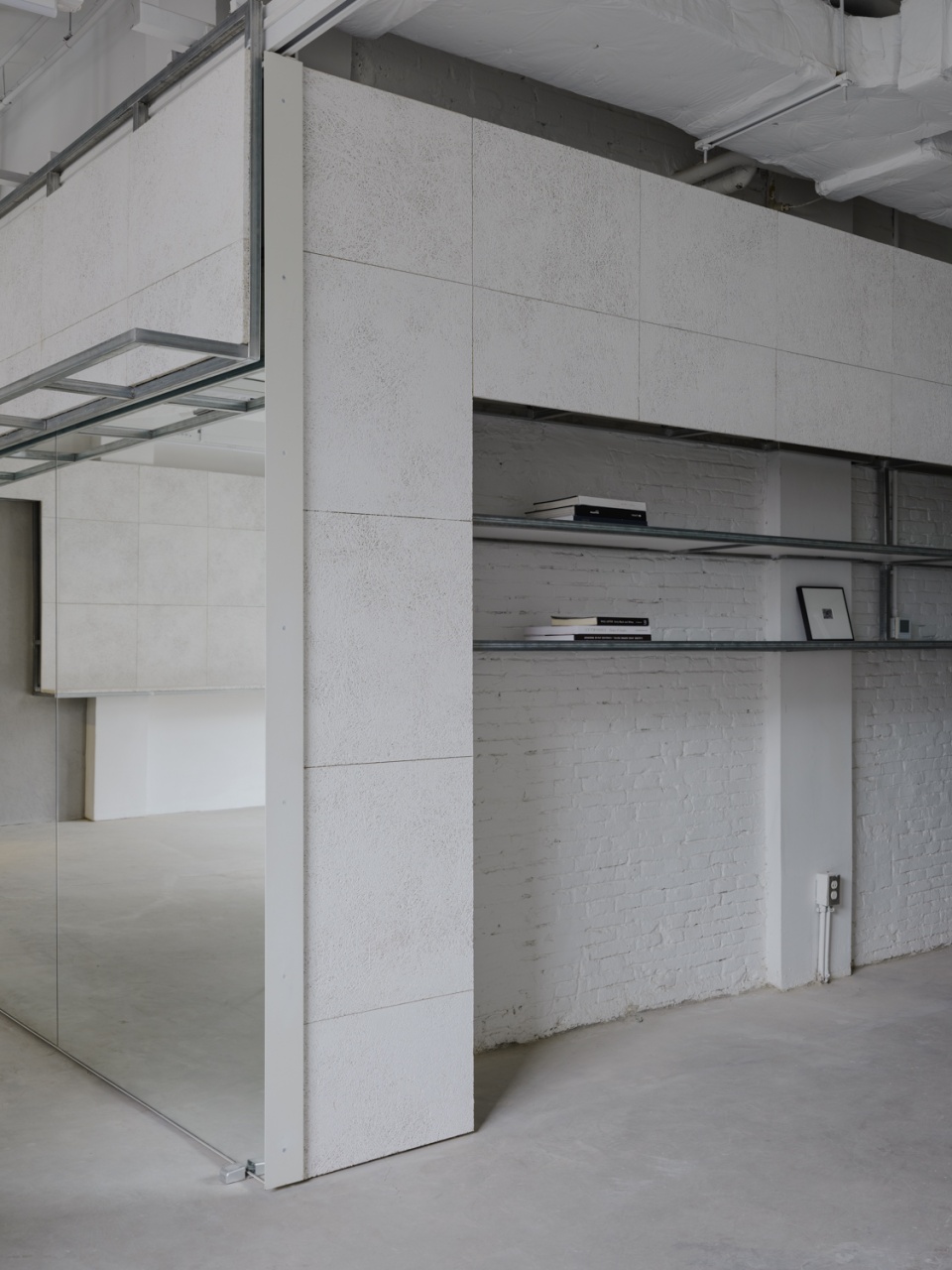 SPACE AS DRESS DRESS AS VESSEL China by studio profile