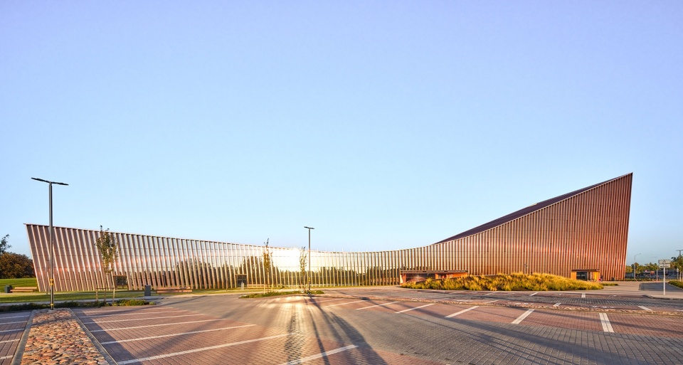 VIZIUM Science and Innovation Centre by Audrius Ambrasas Architects