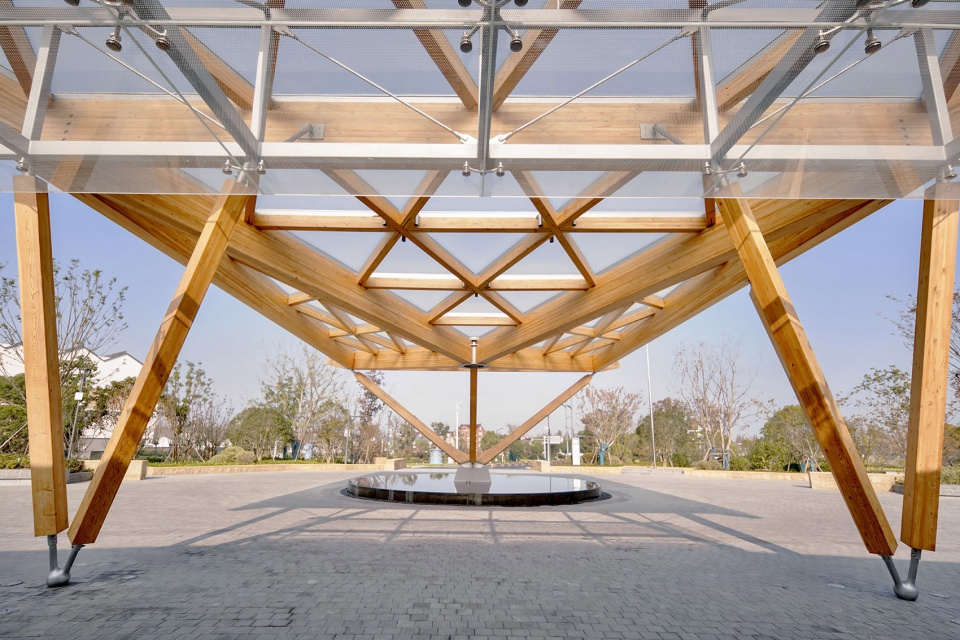 Floating Leaf China by GREEN ARCHITECTS