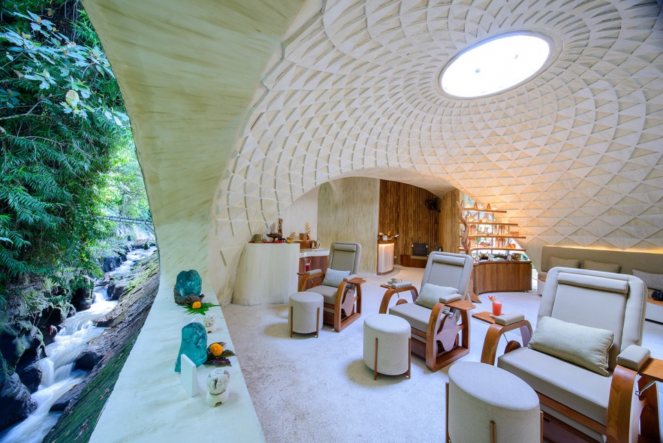 ulaman eco luxury resort by inspiral architecture and design studios