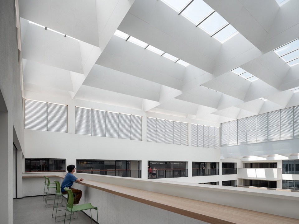 No 78 Bancang Street Nanjing China by DUTS Design