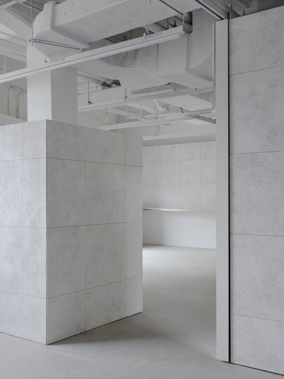 SPACE AS DRESS DRESS AS VESSEL China by studio profile