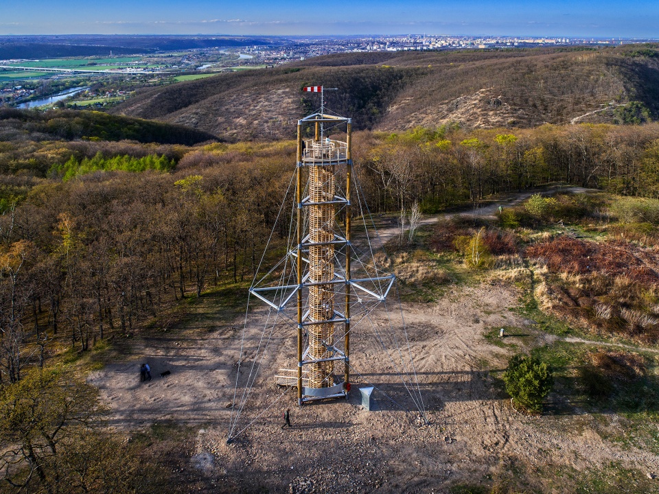 lookout tower zavist by hamr hut architektury martin rajnis