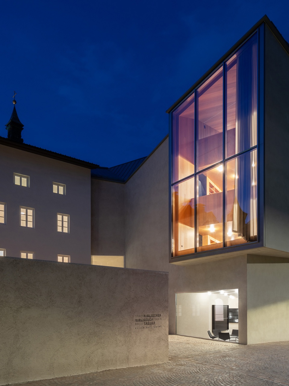 new brixen public library by carlana mezzalira pentimalli