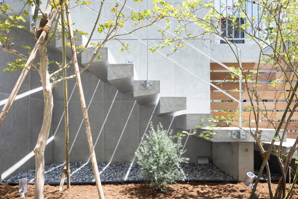 Ideareve Ikegami by Ryuichi Sasaki Architecture