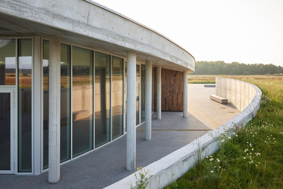 crematorium the tumulus by aexn architects