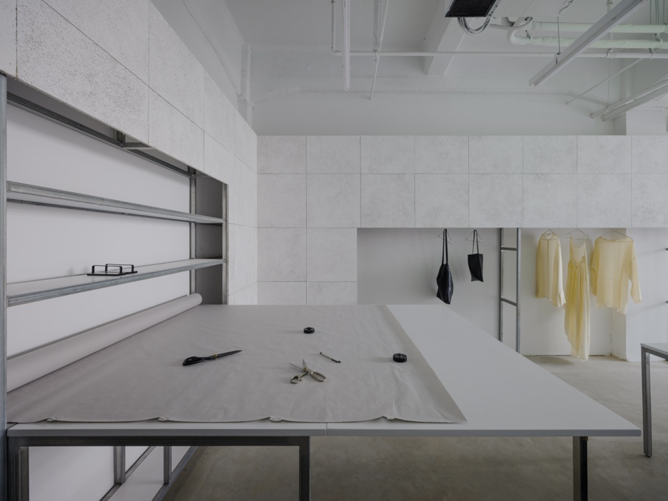SPACE AS DRESS DRESS AS VESSEL China by studio profile