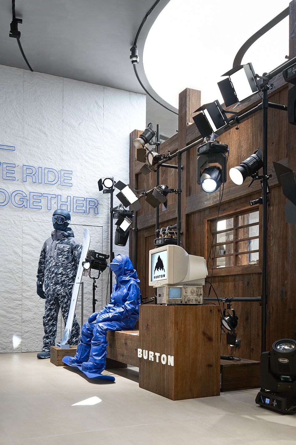 burton chengdu flagship store by saboo studio