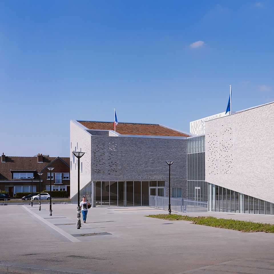 college lucie aubrac by coldefy and associates