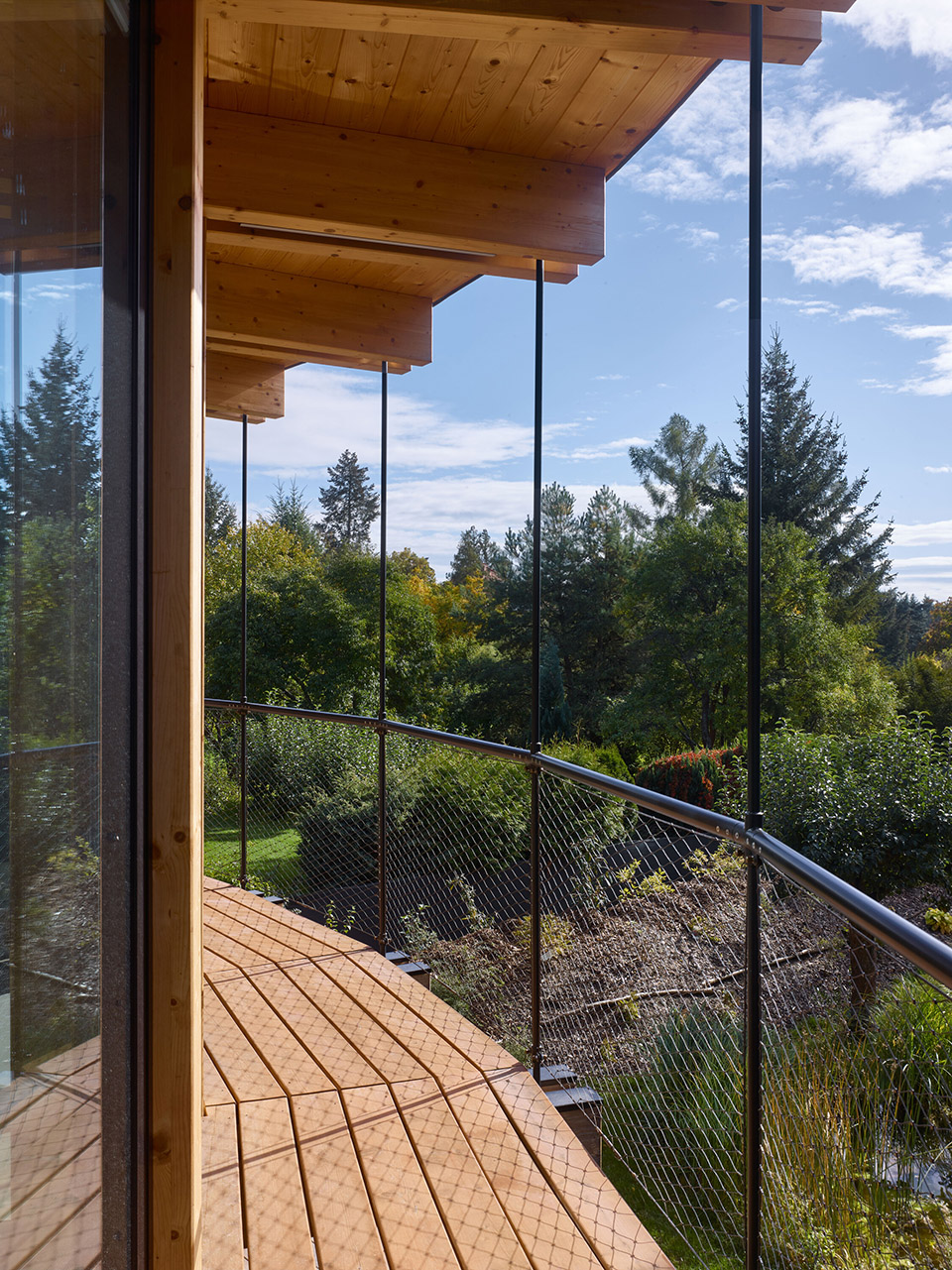 House that opens up to the sun by Stempel & Tesar architekti - 谷德设计网