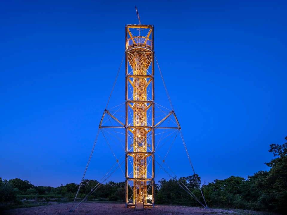lookout tower zavist by hamr hut architektury martin rajnis
