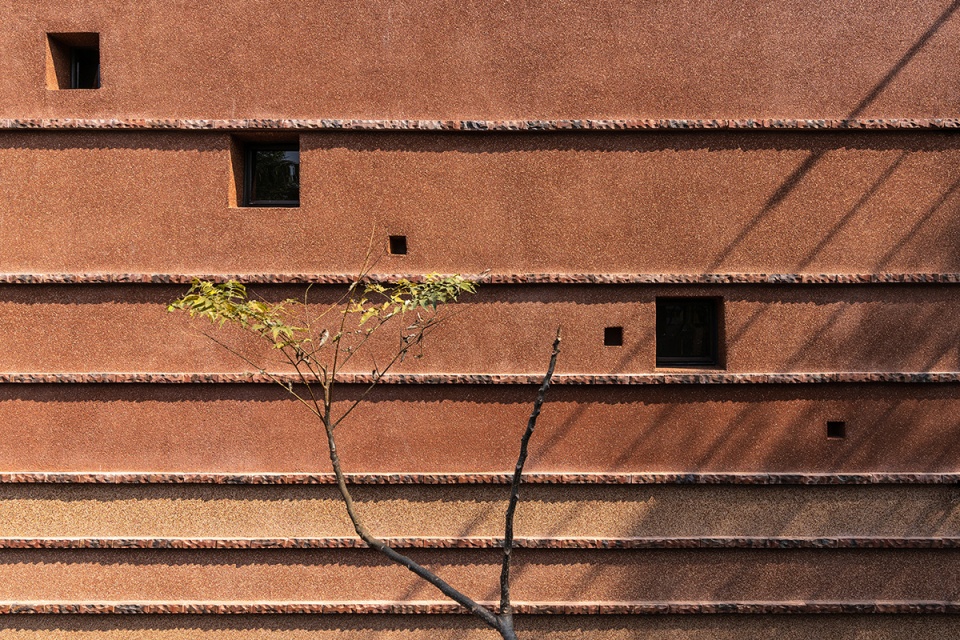51 voids of de hostel by studio apl