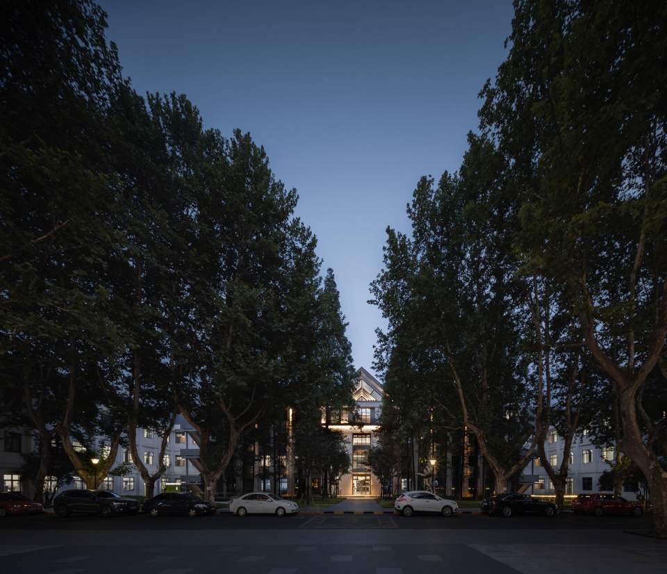 No 78 Bancang Street Nanjing China by DUTS Design