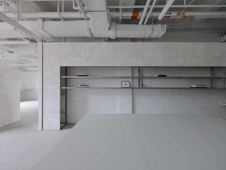 SPACE AS DRESS DRESS AS VESSEL China by studio profile