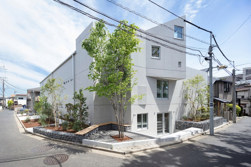 Ideareve Ikegami by Ryuichi Sasaki Architecture