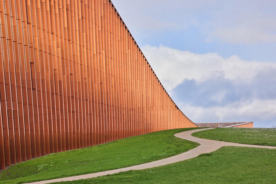 VIZIUM Science and Innovation Centre by Audrius Ambrasas Architects