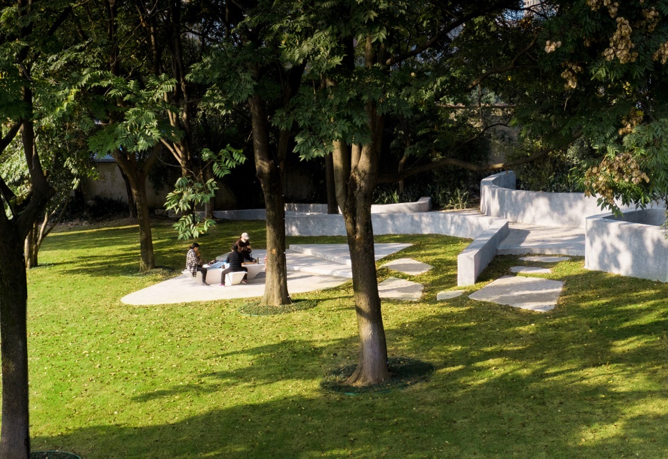 Yichang Yunji Park HID