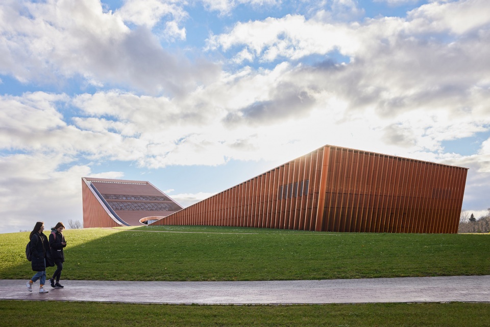VIZIUM Science and Innovation Centre by Audrius Ambrasas Architects