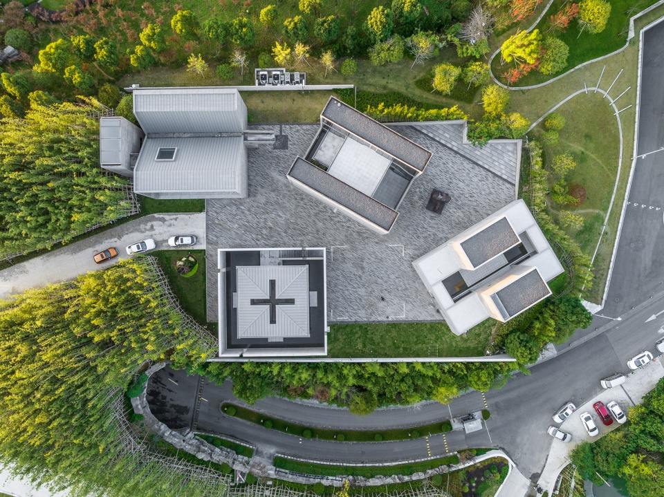 four studio houses by fcjz