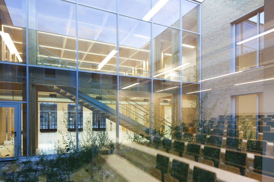 AGORA by ARTBUILD ARCHITECTS