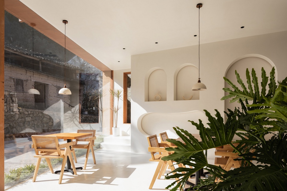 Riverside Restaurant adapted from the power station Qixiakeng Village Fenghua by Shulin Architecture Firm
